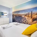 Seaside With A Swimming Pool And Sauna Close To The In By Renters Appartement Kołobrzeg