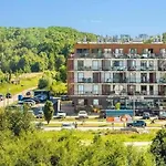 Appartement Seaside With A Swimming Pool And Sauna Close To The In By Renters