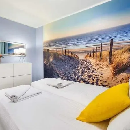 Seaside With A Swimming Pool And Sauna Close To The In By Renters Apartman Kołobrzeg