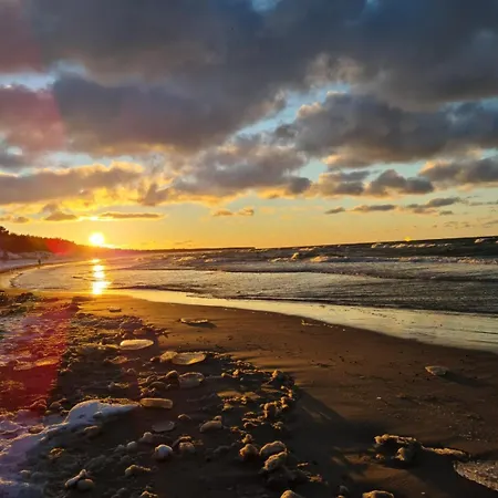 Seaside With A Swimming Pool And Sauna Close To The In Kolobrzeg By Renters *